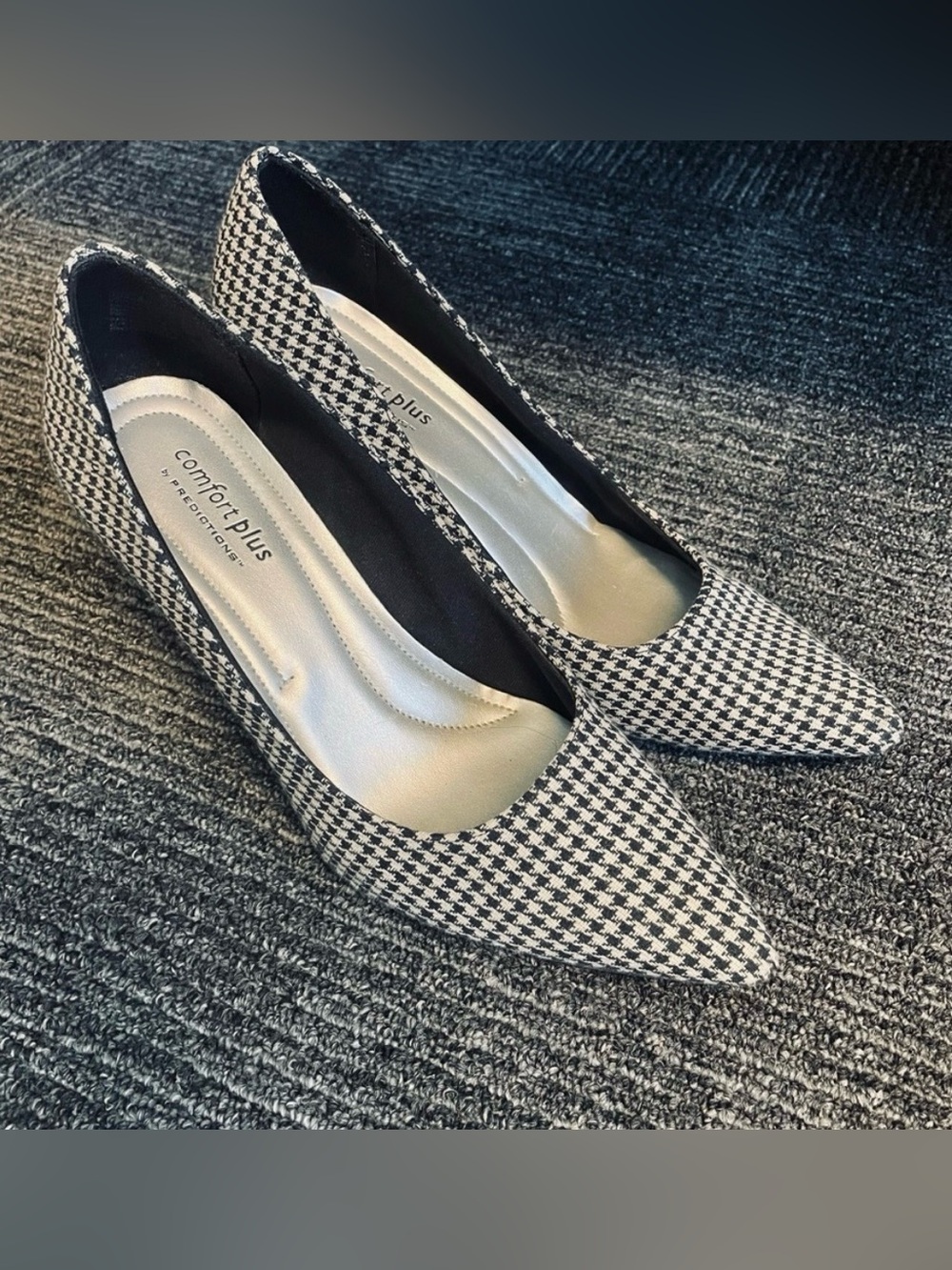 comfort plus by Predictions Black & White Houndstooth Pointed Pumps